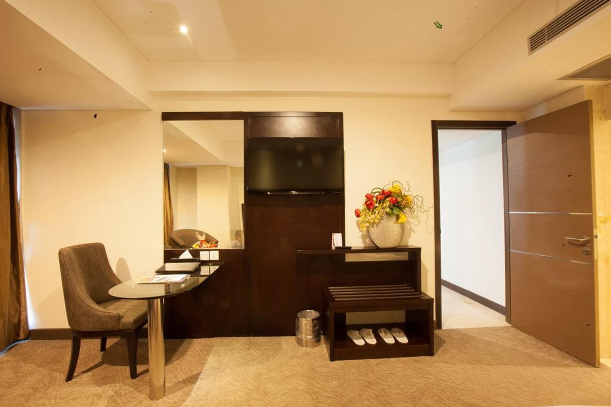 คลาโร เกนดารี  Hotel เคนดารี ภายนอก รูปภาพ