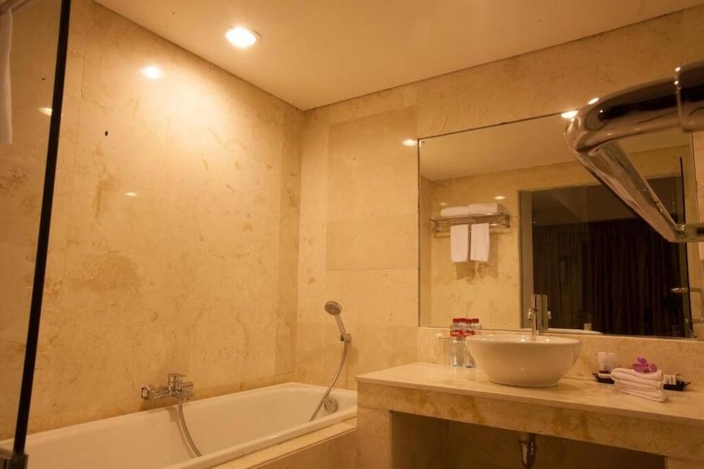คลาโร เกนดารี  Hotel เคนดารี ภายนอก รูปภาพ