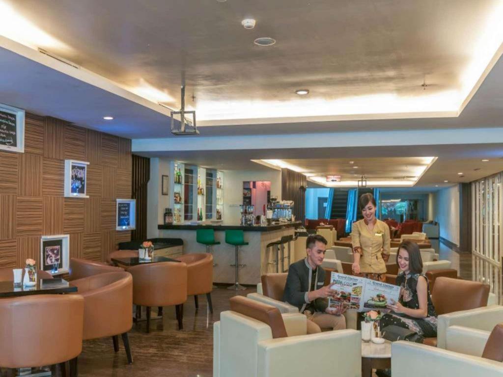 คลาโร เกนดารี  Hotel เคนดารี ภายนอก รูปภาพ