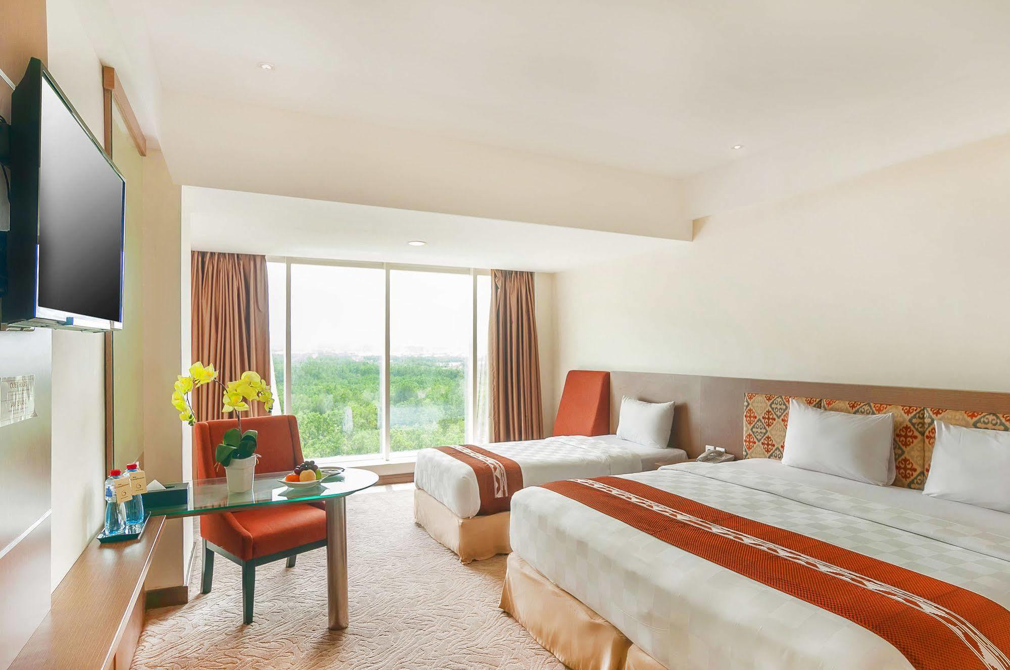 คลาโร เกนดารี  Hotel เคนดารี ภายนอก รูปภาพ