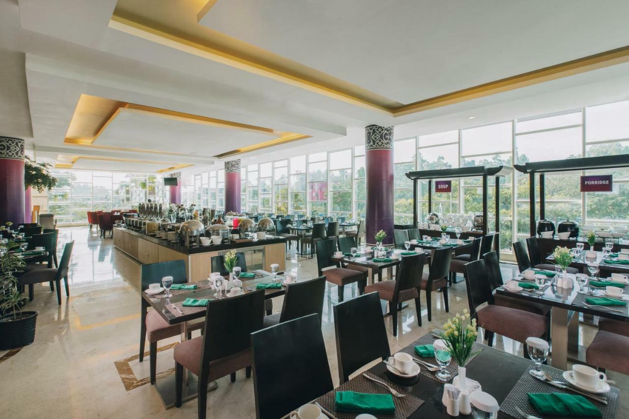 คลาโร เกนดารี  Hotel เคนดารี ภายนอก รูปภาพ